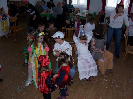 Dětský karneval 2010.JPG