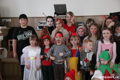 Dětský karneval 2013 (69)