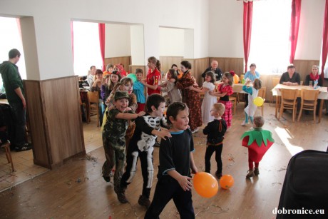 Dětský karneval 2013 (139)