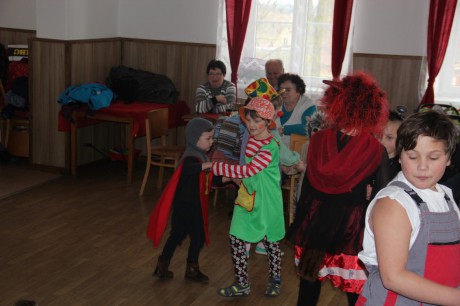 Dětský karneval 2016 (8)