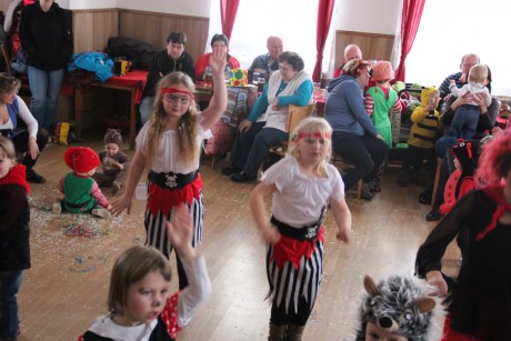 Dětský karneval 2016 (47)