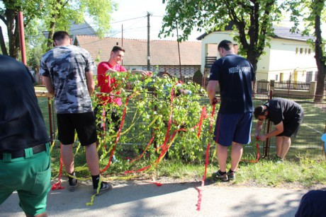 Stavění_májky_2018 (14)