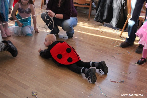 Dětský karneval 2012 (105)