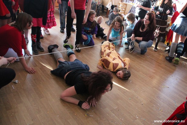 Dětský karneval 2012 (109)