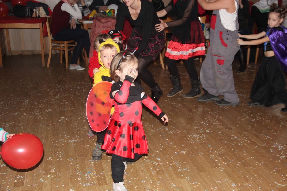 Dětský karneval 2016 (75)